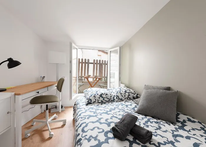 Relais De La Gare - Traversant Et Calme